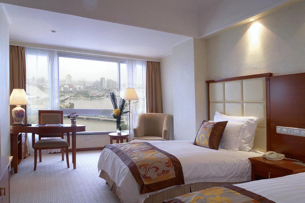 Citic Ningbo International Hotel Extérieur photo